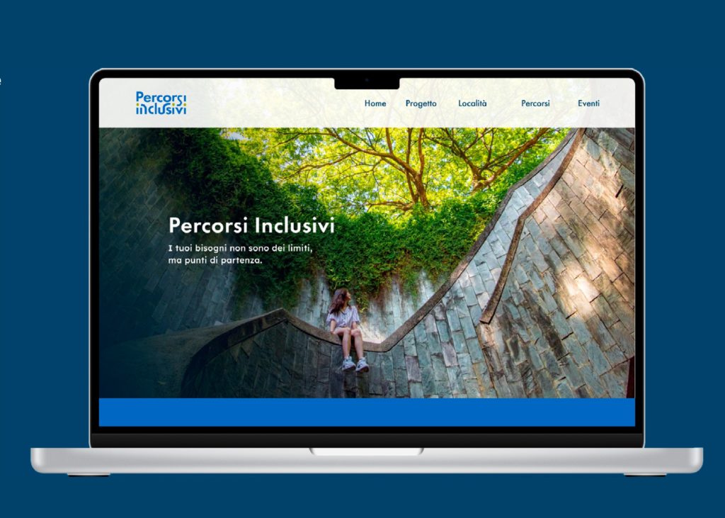 Schermo di un computer portatile con la homepage del sito Percorsi Inclusivi e lo slogan I tuoi bisogni non sono dei limiti, ma punti di partenza